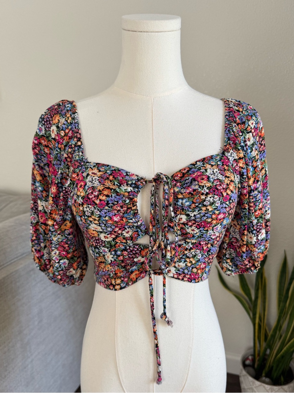 Wild Fable Crop Top XS Floral Puff Sleeves Square Neck Tie Front Boho Festival
